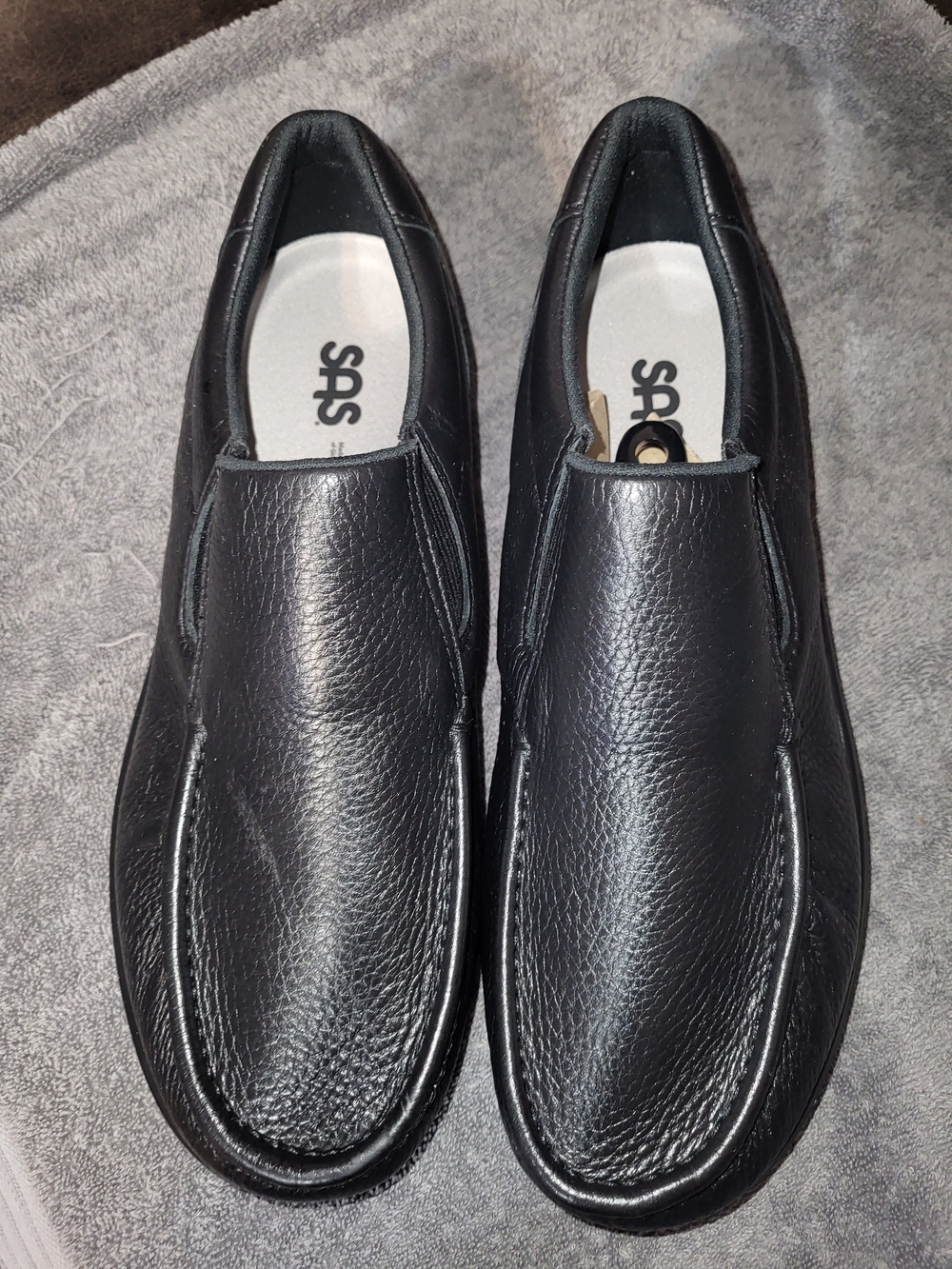 SAS Men's Black Slip-On Leather Loafers